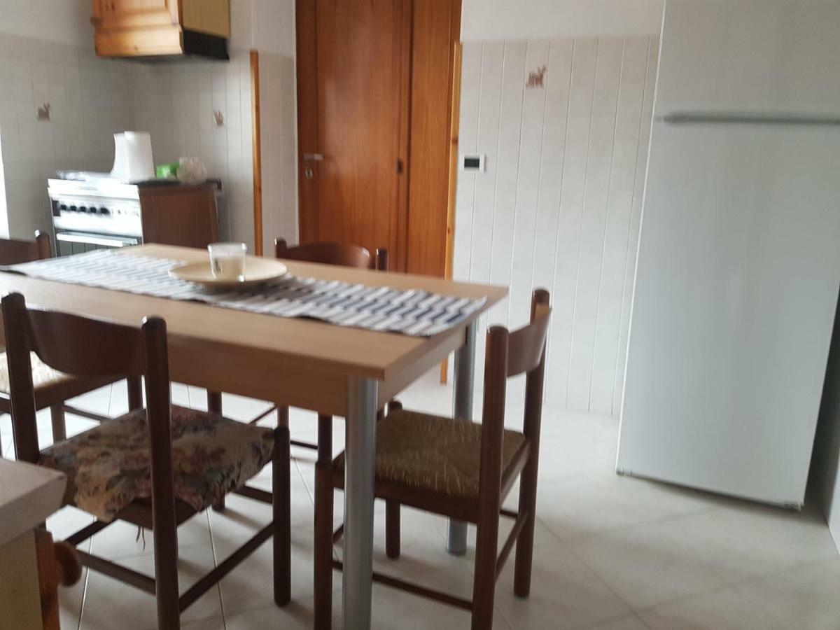 La Mansarda Apartment เลวานโต ภายนอก รูปภาพ